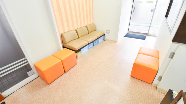 朝陽パール薬局の待合スペース