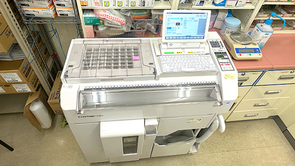 友愛薬局　佐倉店の調剤器具