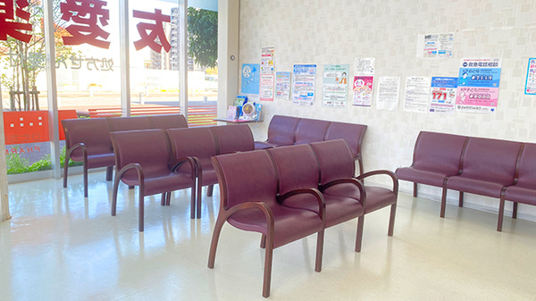 友愛薬局　ひたちなか店の待合スペース
