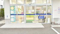 ドラッグイレブン薬局築城店の入口