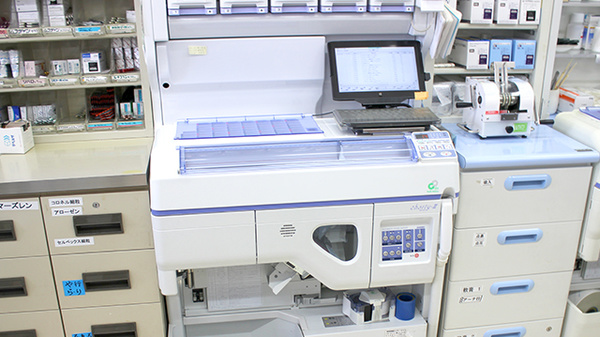 リフレ薬局　塩釜店の調剤器具