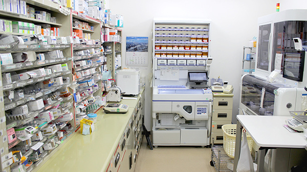 リフレ薬局　多賀城店の調剤室