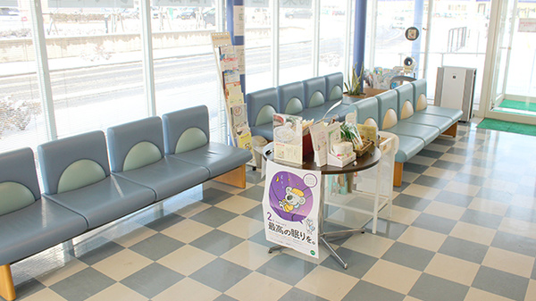 リフレ薬局　上桜木店の待合スペース