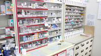 リフレ薬局　愛子店の薬棚