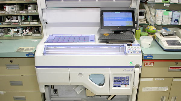 リフレ薬局　柏木店の調剤器具