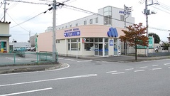 マルエ薬局　川原店の外観