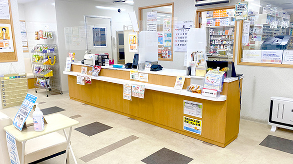 フラワー薬局中村橋駅前店の受付/カウンター