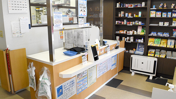 フラワー薬局朝霞台店の受付/カウンター