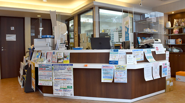 フラワー薬局八柱駅前店の受付/カウンター