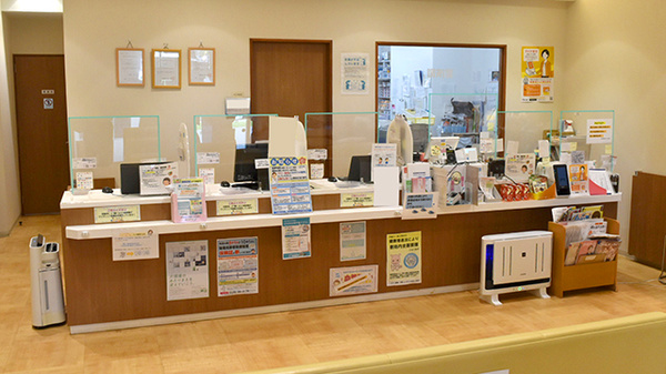 フラワー薬局千葉ニュータウン中央店の受付/カウンター