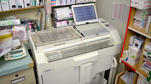 横浜六角橋薬局の調剤器具