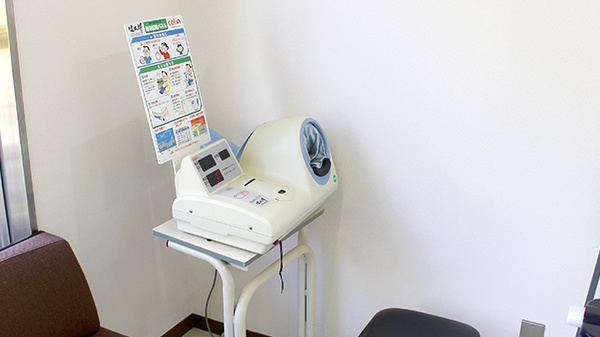 船場西薬局の血圧計