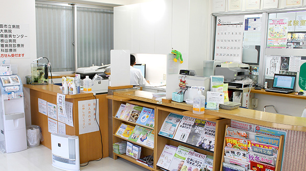 船場西薬局の受付/カウンター