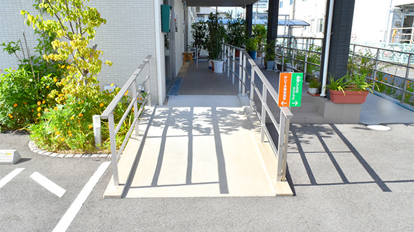 かいてき調剤薬局　空港通店のバリアフリー設備