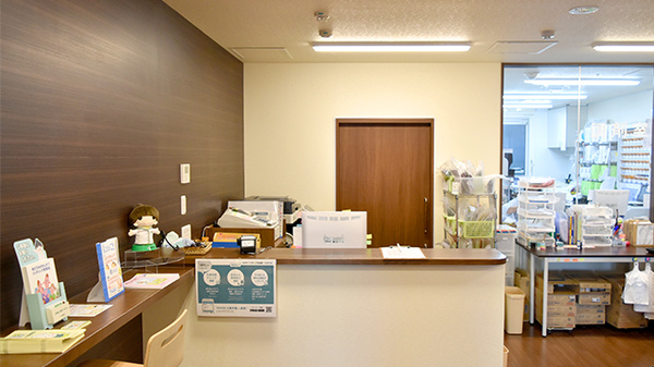 かいてき調剤薬局　空港通店の受付/カウンター