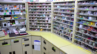みはる調剤薬局の薬棚