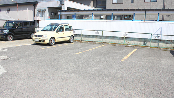 みはる調剤薬局の駐車場