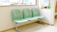 しろくま薬局の待合スペース