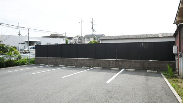 あさがお薬局の駐車場