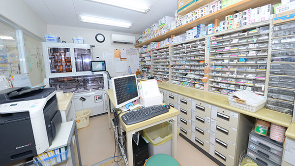 エール薬局の調剤室