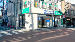 ブルークロス 駅前薬局の外観