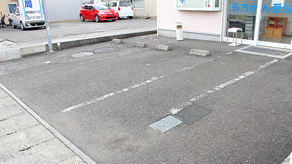 のいち駅前薬局の駐車場