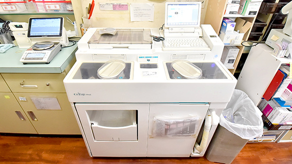 サエラ薬局 茨木白川店の調剤器具