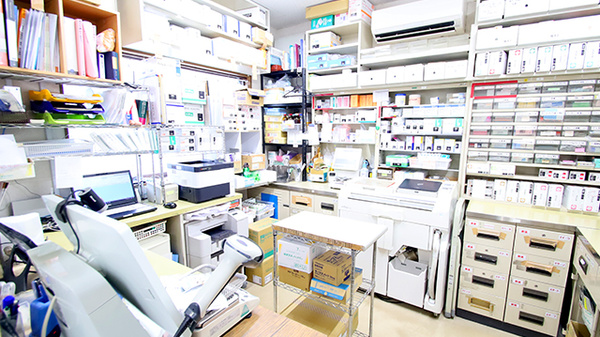 サエラ薬局 泉大津店の調剤室