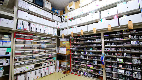 サエラ薬局 泉大津店の薬棚