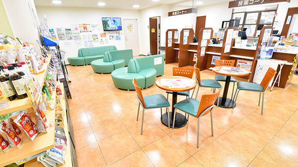 サエラ薬局 上本町店の待合スペース