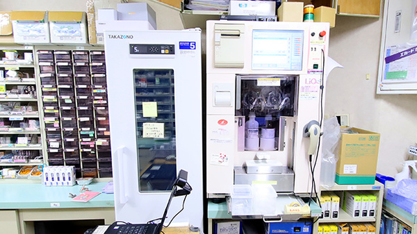サエラ薬局 古市店の調剤器具