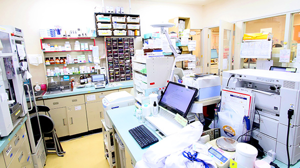 サエラ薬局 西宮北口店の調剤室