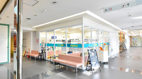 サエラ薬局 学園前店の外観
