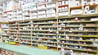 サエラ薬局 登美ヶ丘店の薬棚