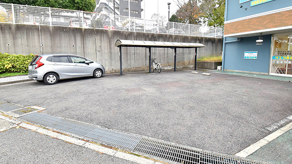 サエラ薬局 春日井店の駐車場
