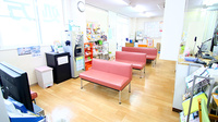 サエラ薬局 新湊店の待合スペース