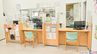 ドラッグイレブン薬局板付店の受付/カウンター
