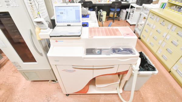ドラッグイレブン薬局野芥店の調剤器具