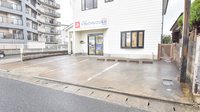ドラッグイレブン薬局野芥店の駐車場