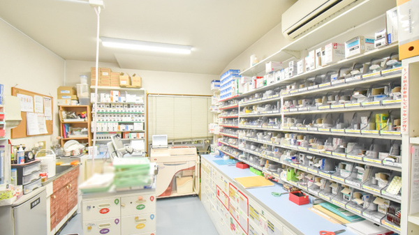 ドラッグイレブン薬局薬園店の調剤室