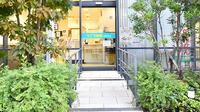 サエラ薬局 梅田東店の入口