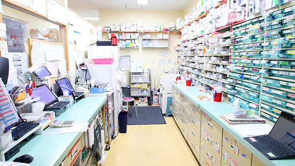 サエラ薬局 阪神尼崎店の調剤室