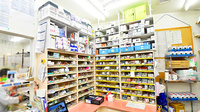 サエラ薬局 三鷹店の薬棚