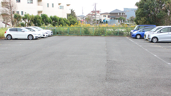 佐野薬局　いずみ野店の駐車場