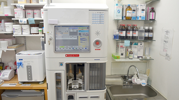 しんわ薬局河辺店の調剤器具