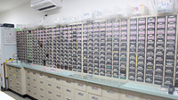 石橋調剤薬局の薬棚