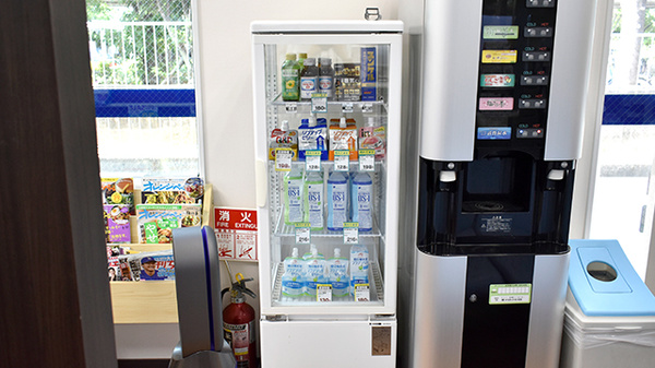 日本調剤　万代東薬局の飲食物
