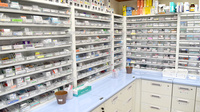 青空薬局　西萩原店の薬棚