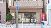 イムノファーマシー鶴見駅前店薬局の入口