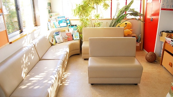 くるみ調剤薬局の待合スペース